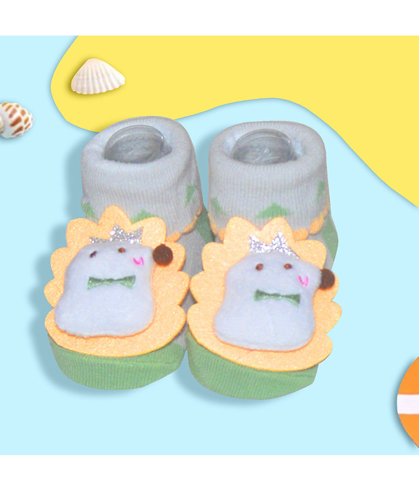 Pair of baby socks with animal design